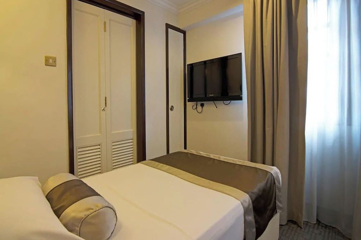 Room 13 of 53