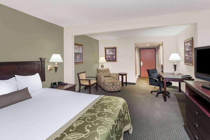 Room 22 of 49