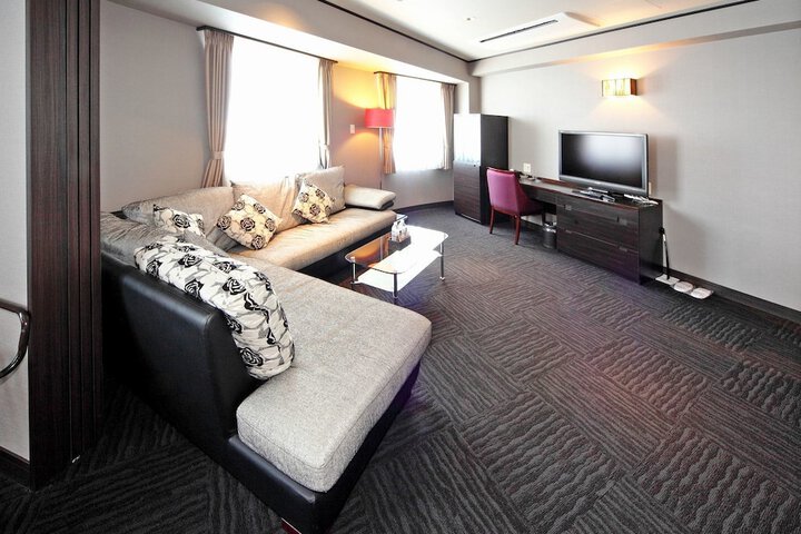Room 5 of 40