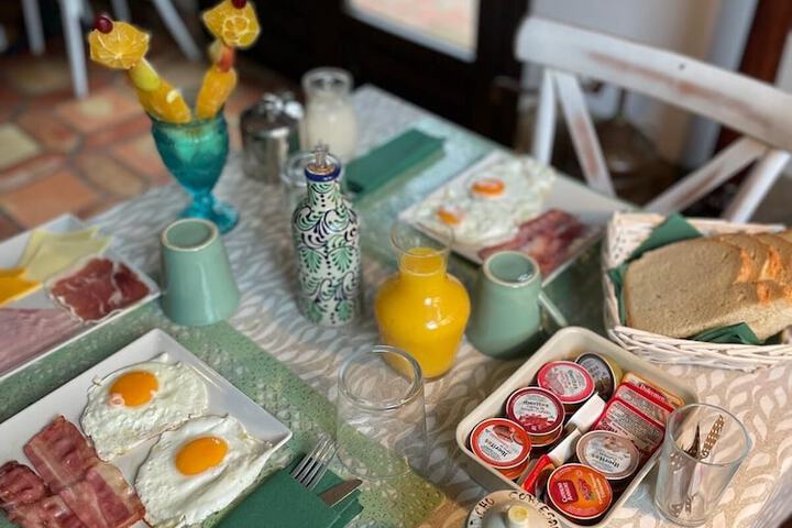 Breakfast/Coffee Service 58 of 70