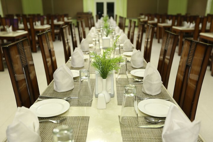 Dining 46 of 75