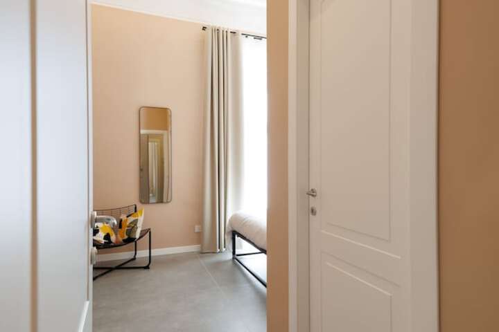 Room 4 of 22