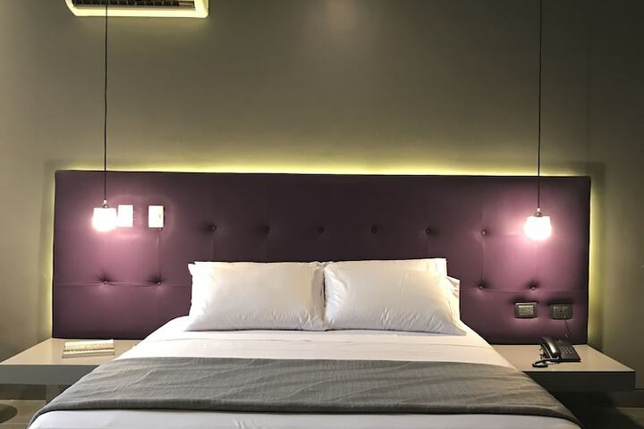 Room 90 of 118