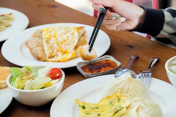 Breakfast/Coffee Service 46 of 79