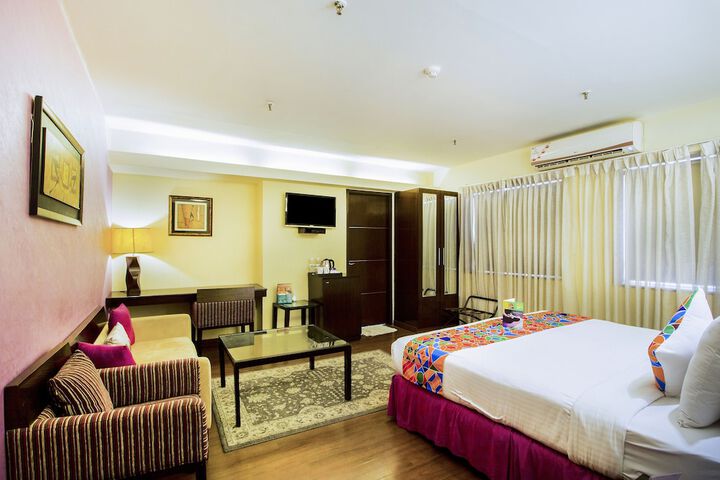 Room 8 of 30