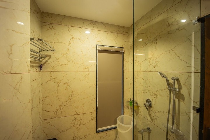 Room 5 of 36