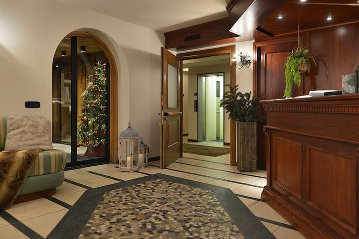 Hotel Interior 3 of 155