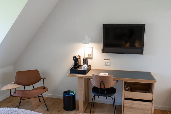 Room 74 of 151