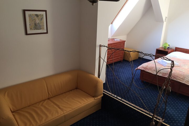 Room 14 of 31