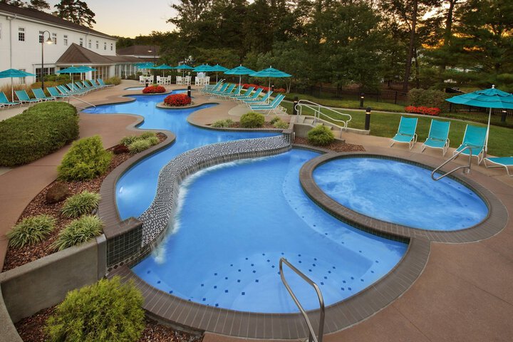 Pool 16 of 32