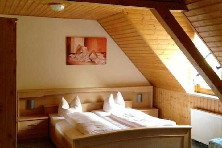 Room 4 of 23
