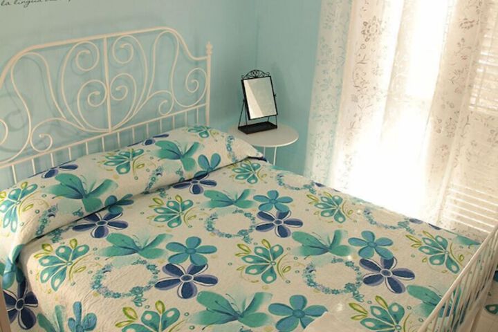 Room 4 of 7