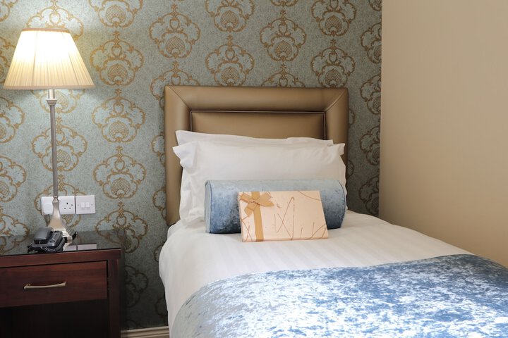 Room 22 of 60