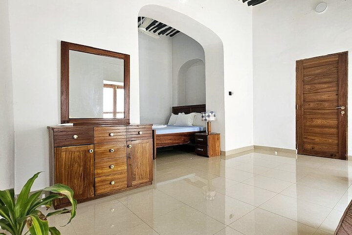 Room 19 of 53