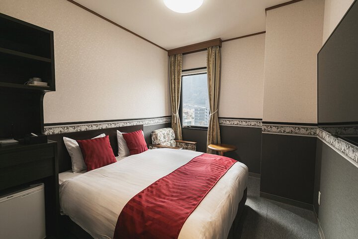 Room 10 of 39