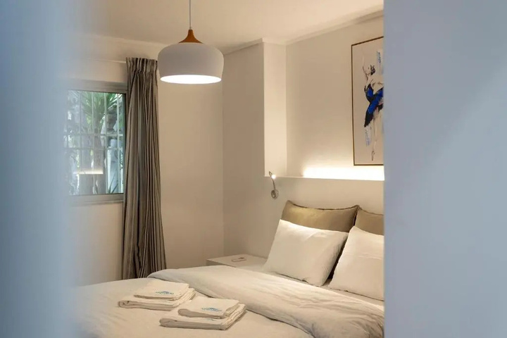 Room 2 of 13