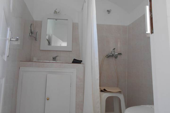 Room 48 of 70