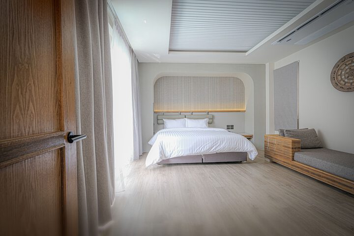 Room 25 of 231