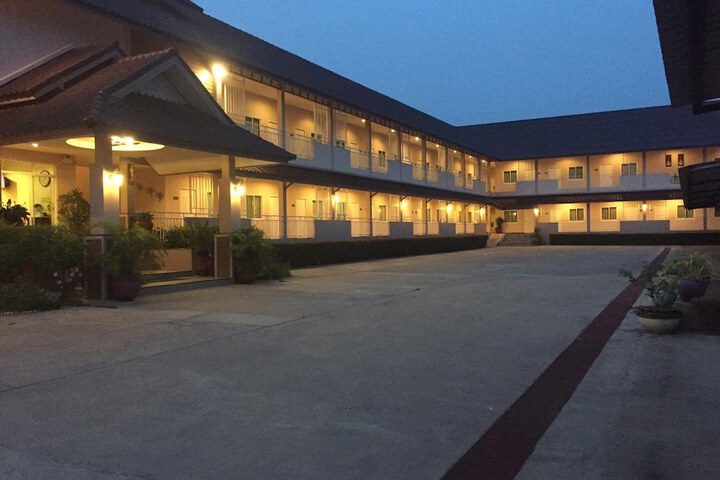 Hotel 41 of 42
