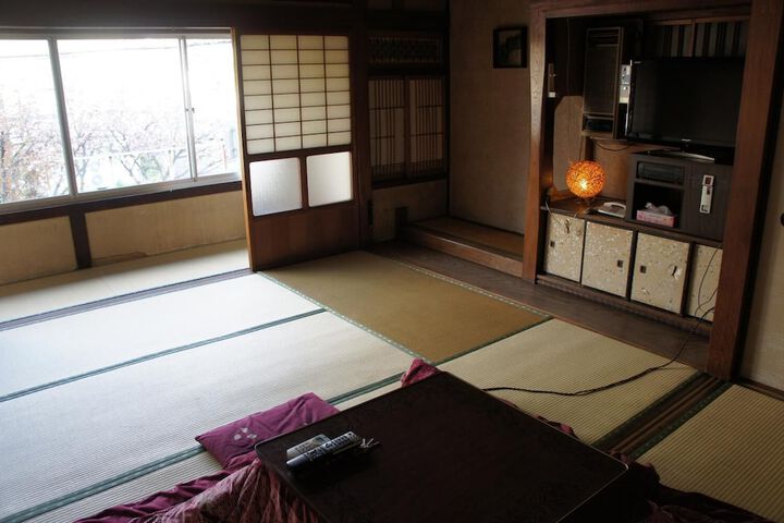 Room 9 of 25