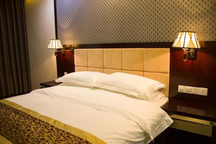 Room 21 of 27