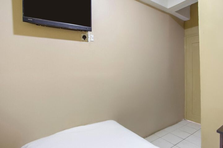 Room 10 of 15