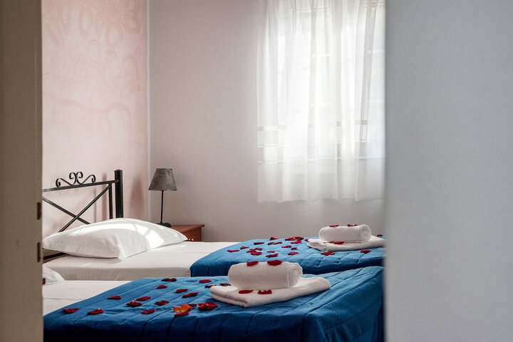Room 3 of 49