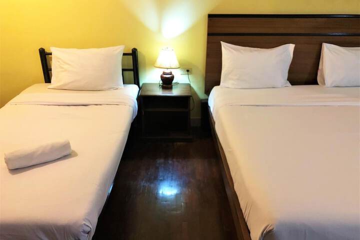 Room 8 of 32
