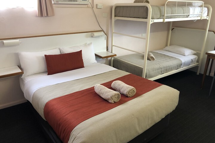 Room 17 of 46