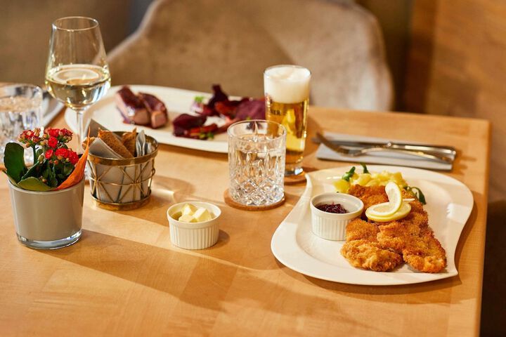 Dining 99 of 159