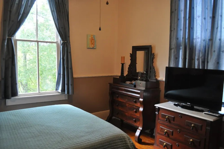 Room 3 of 21
