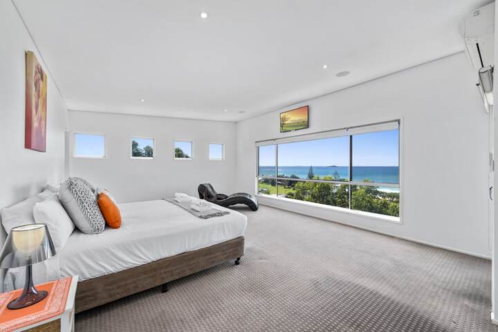 Room 2 of 23