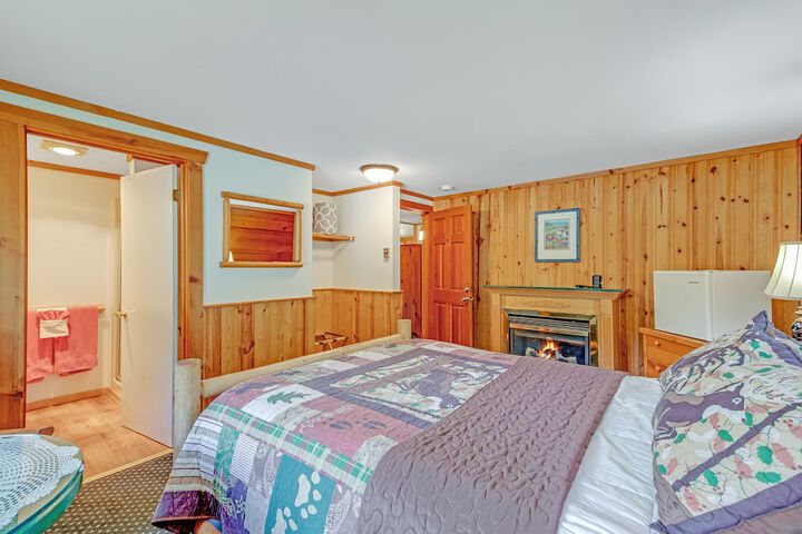 Room 13 of 189