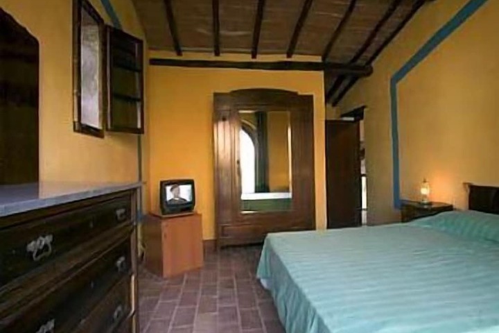 Room 3 of 69