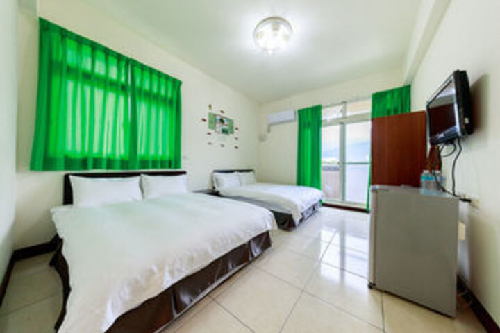 Room 3 of 18