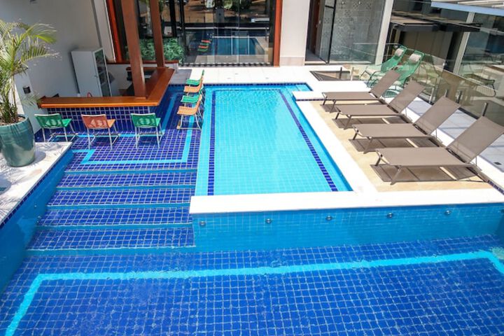 Pool 40 of 60