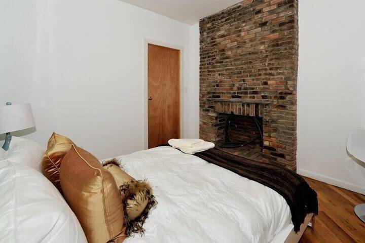 Room 15 of 324