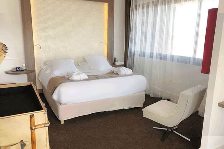 Room 44 of 74