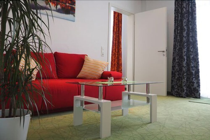 Room 27 of 43