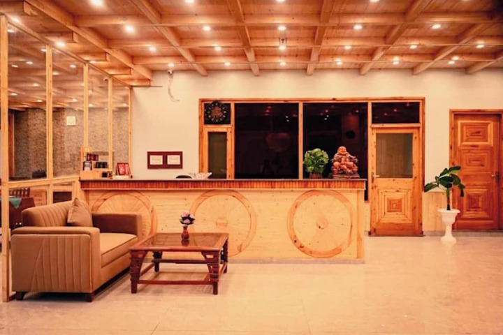 Old Manali Retreat