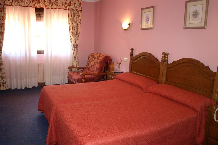 Room 2 of 50