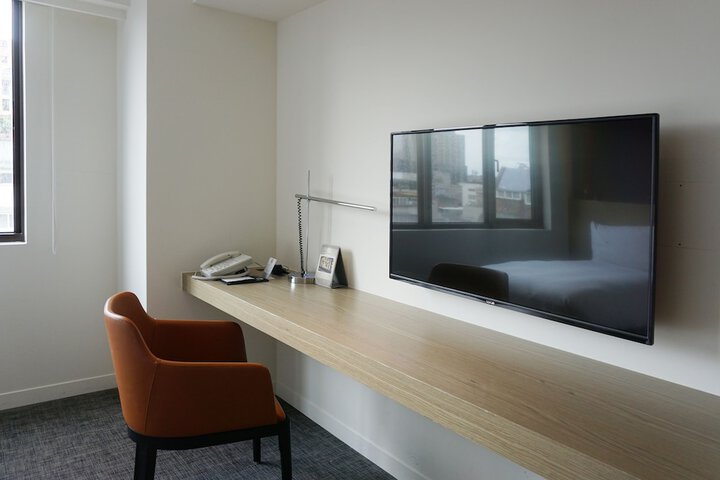 Room 12 of 66