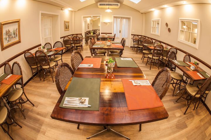 Dining 72 of 135
