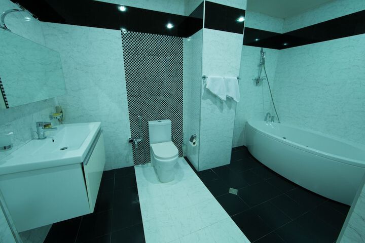 Room 16 of 29