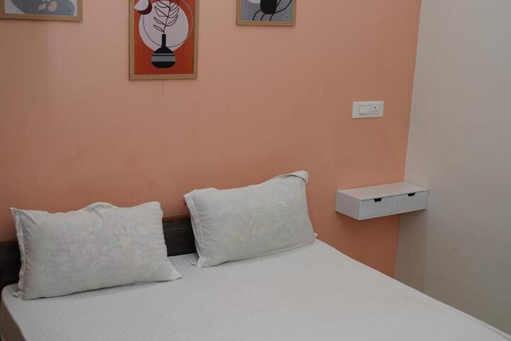 ALAYA ROOMS