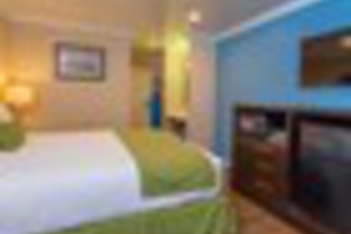 Room 17 of 114