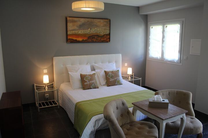 Room 13 of 23