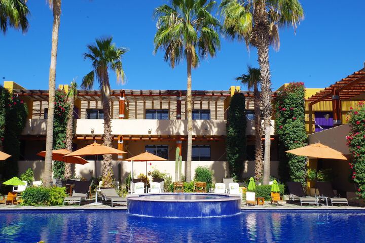 Hotel with Pool