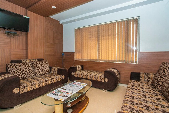 Hotel Interior 4 of 31