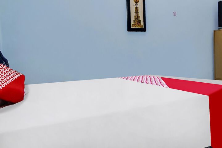 Room 27 of 37